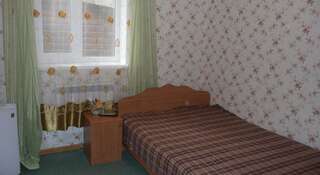 Гостиница Guest House Rozoviy Sad Геленджик Бюджетный двухместный номер с 1 кроватью-4