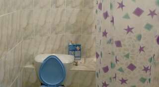 Гостиница Guest House Rozoviy Sad Геленджик Трехместный номер с ванной-5