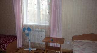 Гостиница Guest House Rozoviy Sad Геленджик Трехместный номер с ванной-3